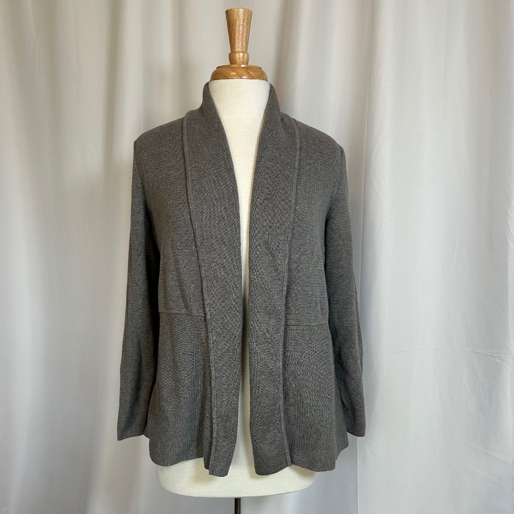 WOMEN'S TALBOTS GRAY CARDIGAN SWEATER - SIZE MEDIUM